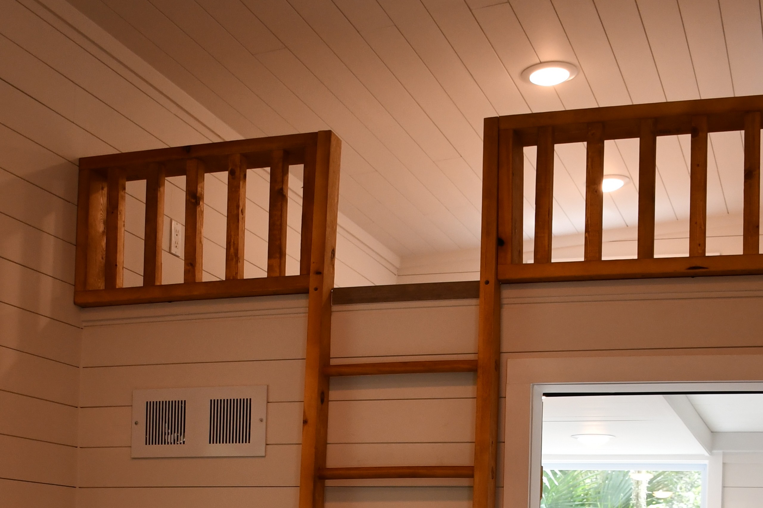 Loft 2 with Queen Bed